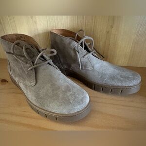 NWOT. Born Women’s Taupe Suede Chukka Boots